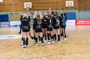 Bild 44 - wBJ SV Henstedt Ulzburg - HSG Holstein Kiel/Kronshagen : Ergebnis: 30:28